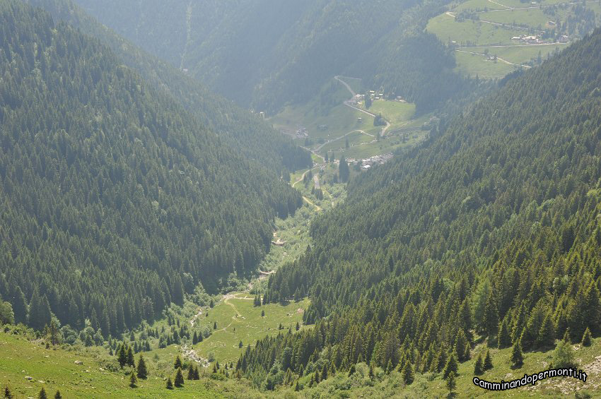 191 Panorama verso il Rifugio Madonna delle Nevi.JPG